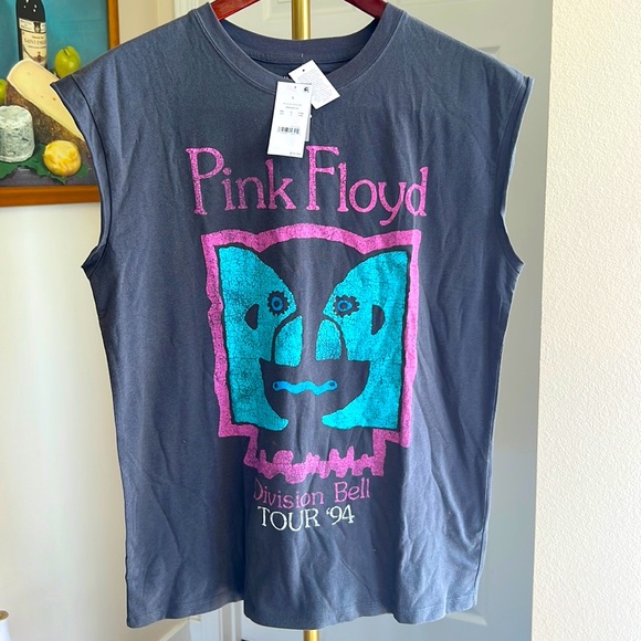 Hybrid Apparel Other - Pink Floyd for Target muscle tee 1994 concert tour locations Band tee